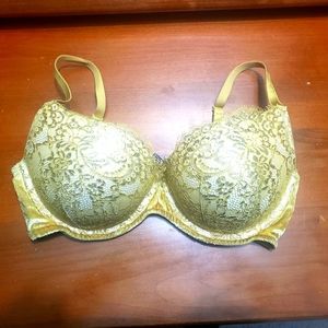 Victoria Secret 34D push up bra